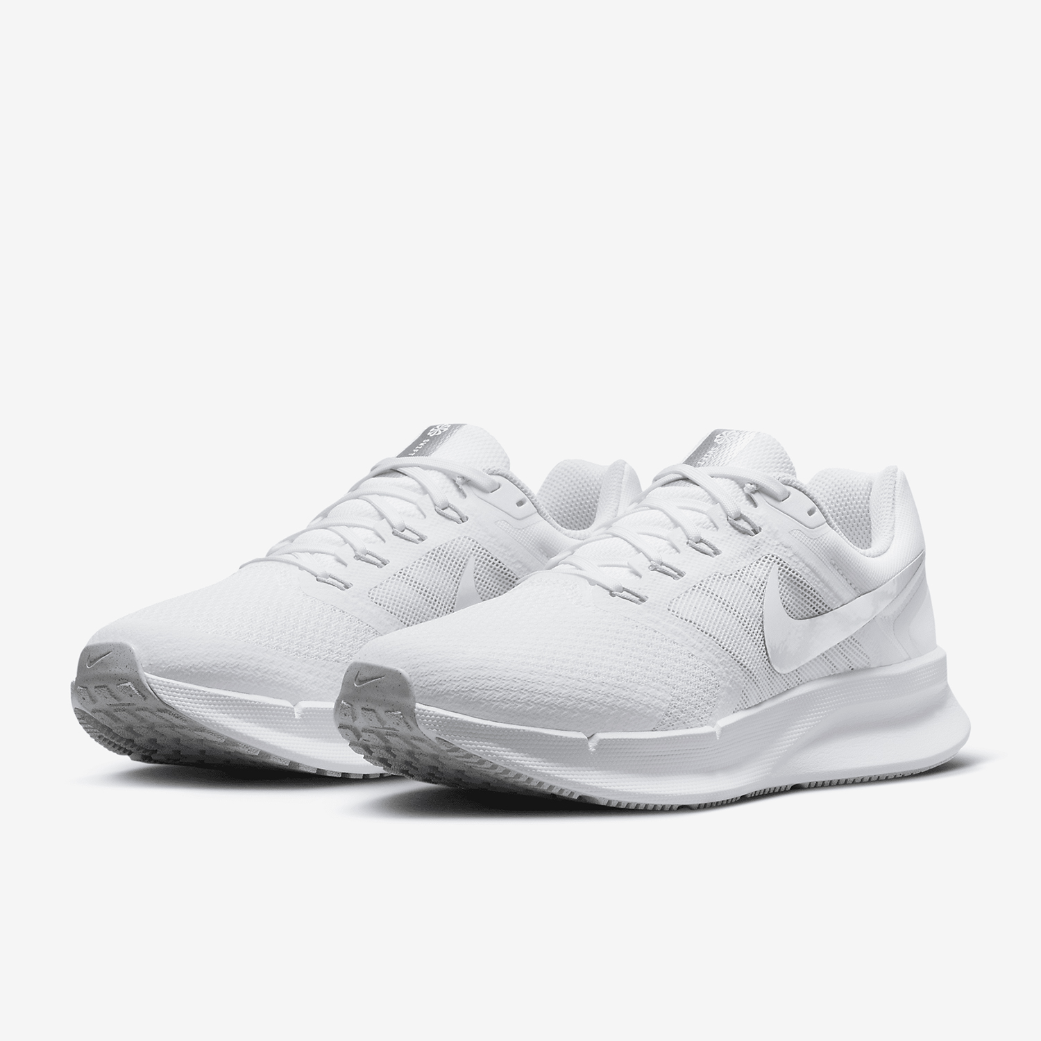 Nike Authentic Run Swift 3 Wom – Women Shoes Nike recenzja i cena